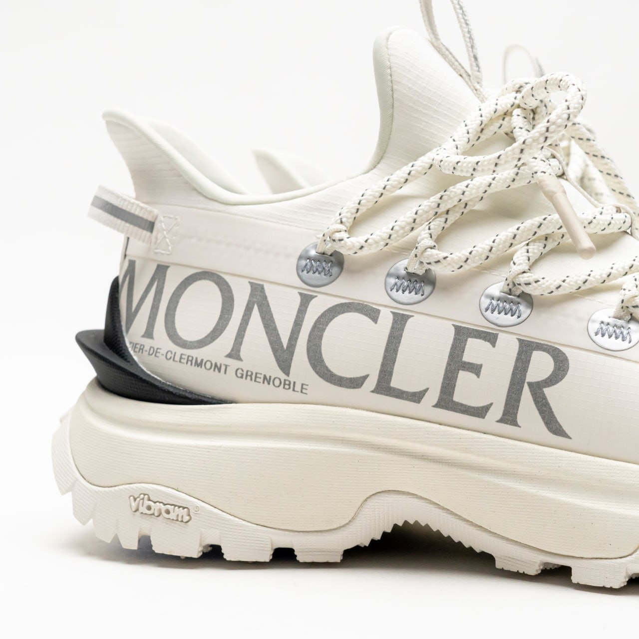 現行モデル　MONCLER TRAILGRIP LITE2 白　レディース　36 MONCLER | Trailgrip Lite2 Low Top Sneakers | WHITE | Women