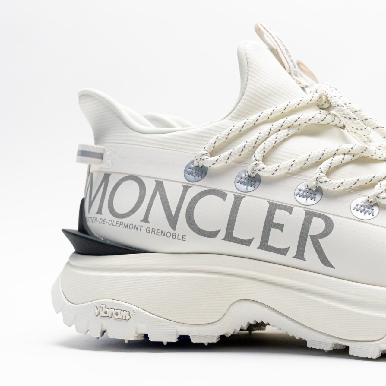 Moncler Trailgrip Lite2 Trainers Sneakers Optical White – voilà.id
