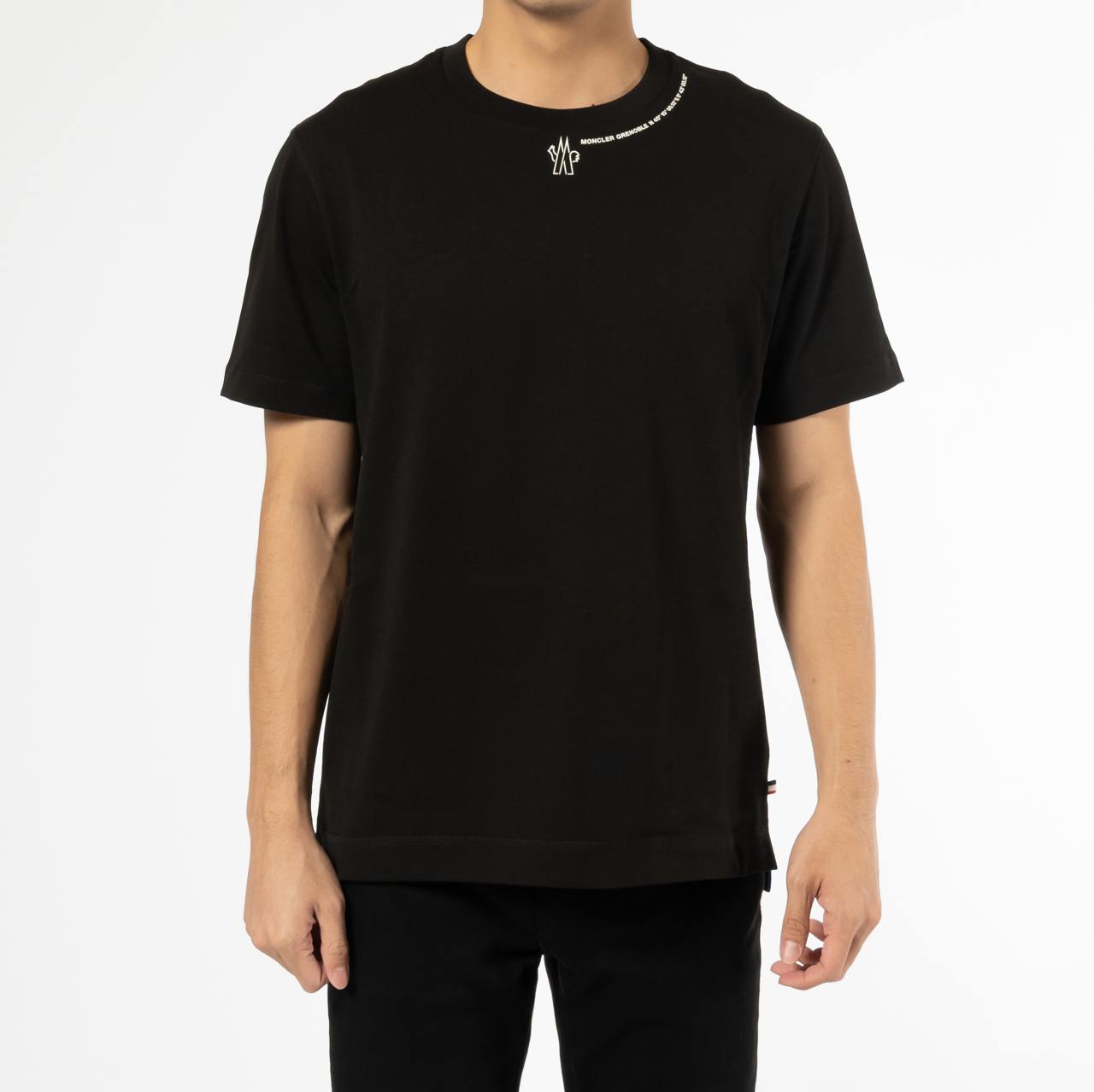 Tシャツ・カットソー MONCLER MONCLER GRENOBLE T-shirts and Polos Black Moncler Grenoble logo-print T-shirt | Black | FARFETCH