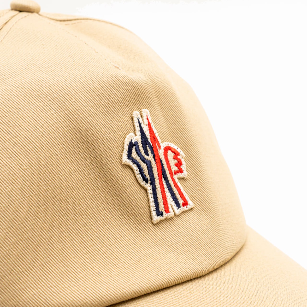 Moncler Logo Patch Baseball Cap Ecru – voilà.id display picture 2