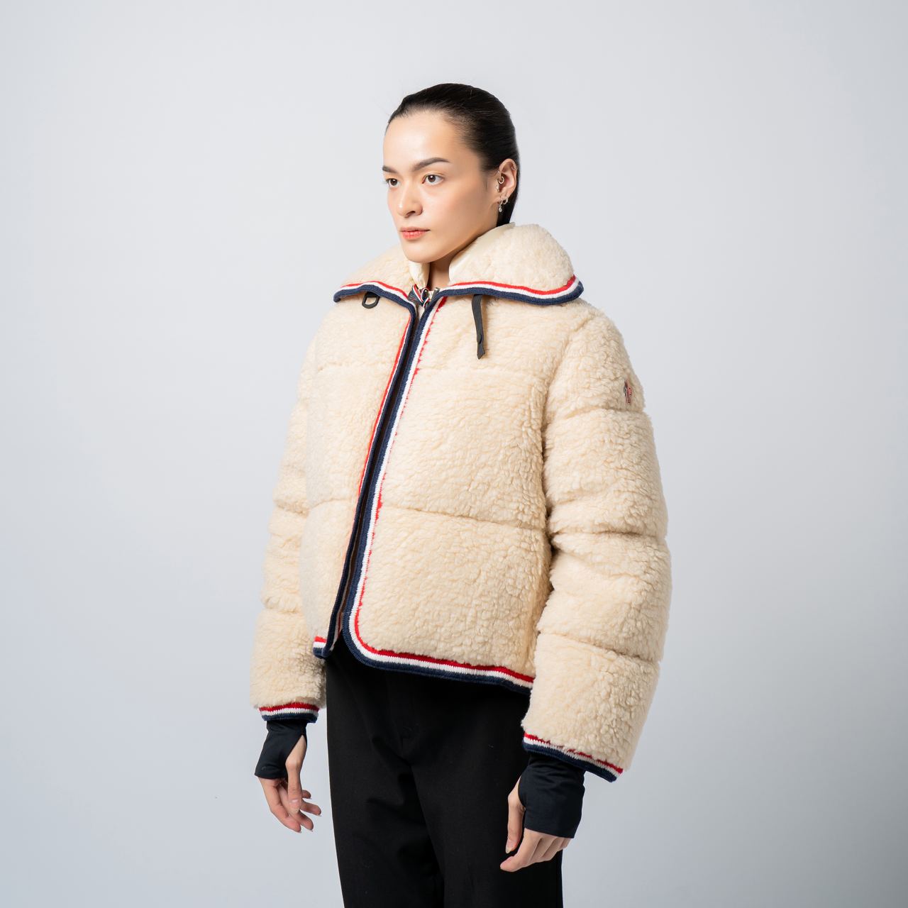Moncler Eterlou Short Down Jacket White – voilà.id