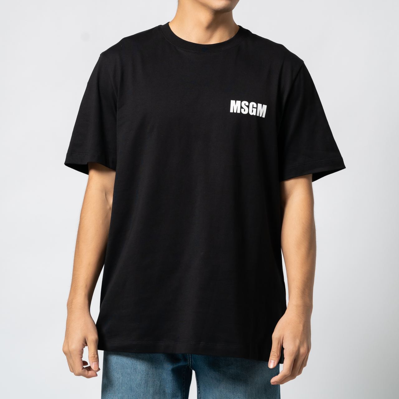 MSGM｜SHORT-SLEEVED ROUND NECK T-SHIRTS (3640MM130 24700 MSGM Chest Logo Round Neck Cotton T-Shirt Black/White – voilà.id