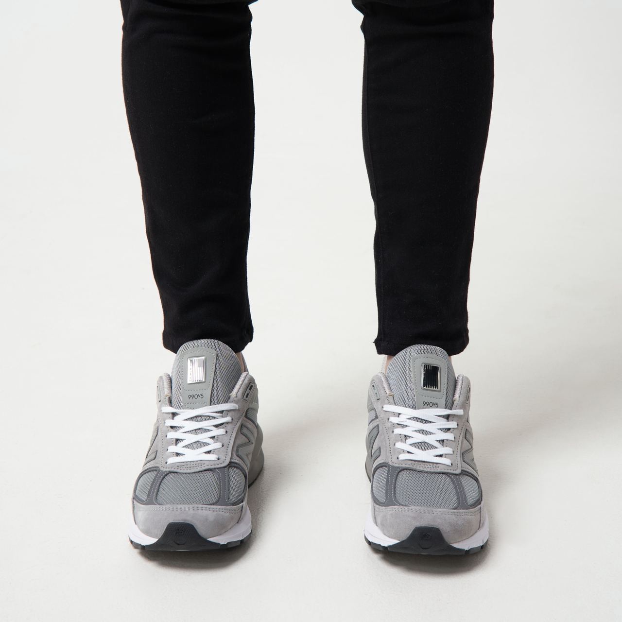 New Balance 990v5 Outfit Men New Balance 990 V5 Grey Unisex –