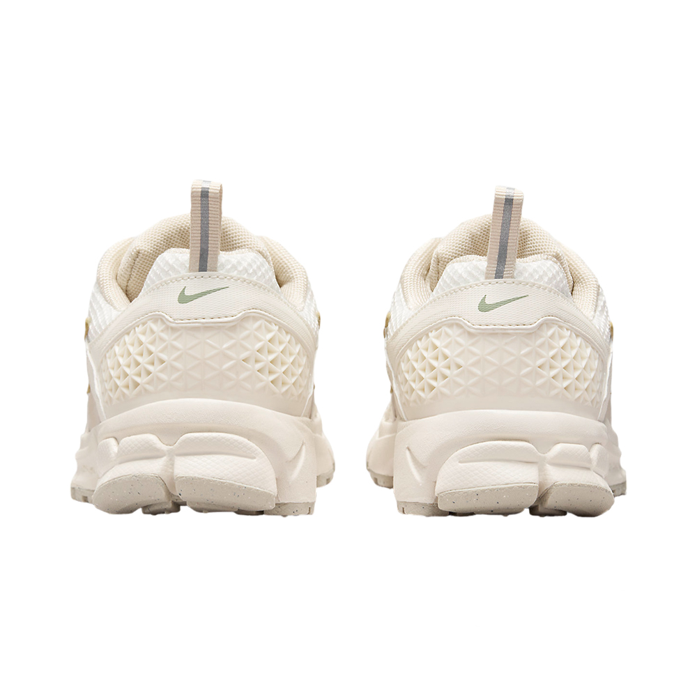 Nike Nsw React Nike React Vision Sneaker Women's Sepatu Nike React Nsw  React Vision Sneaker Nike Zoom Vomero Grey