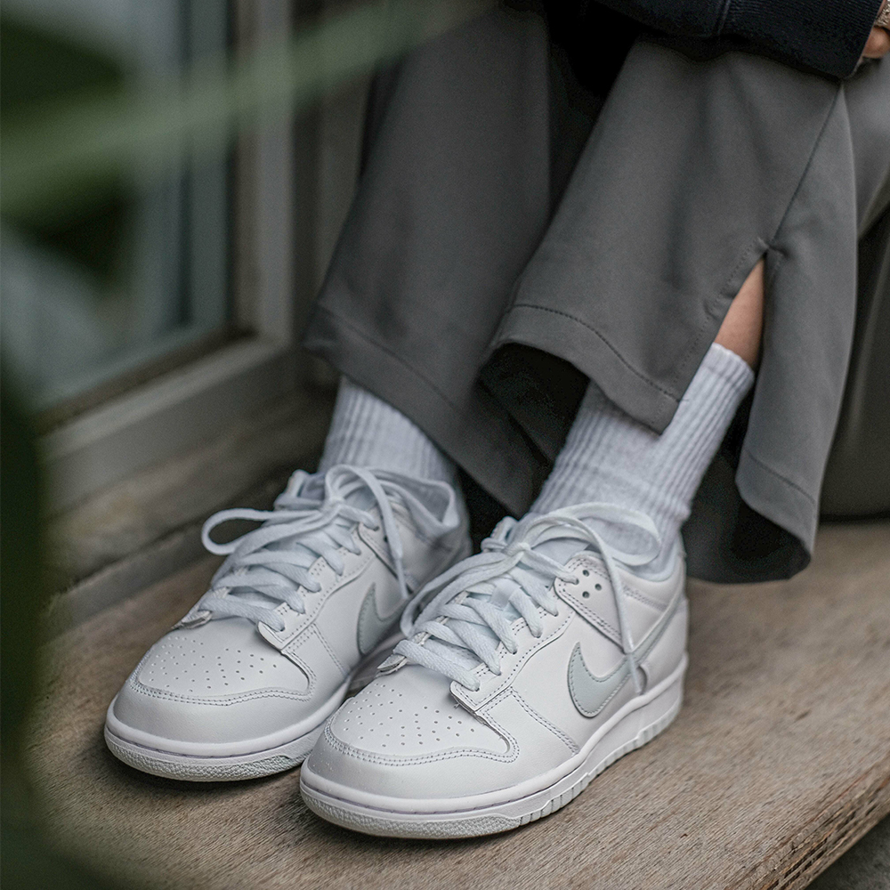 nike dunk pure platinum on feet