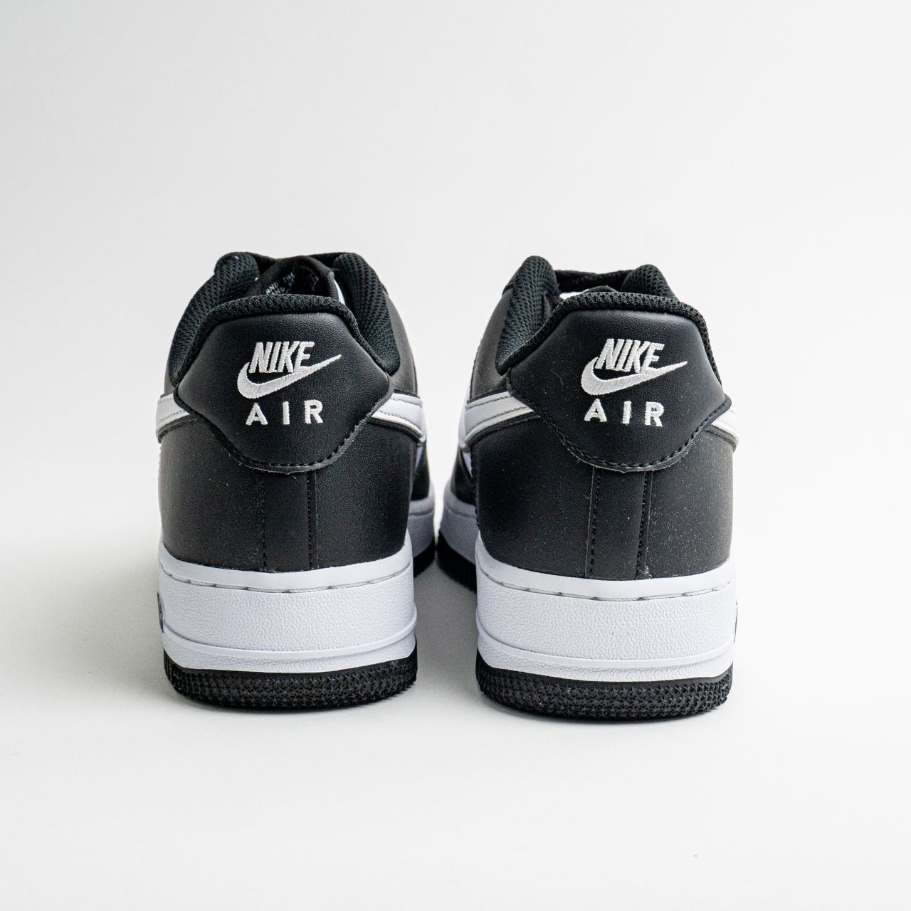 Sepatu Sneakers Pria Nike Air Force One 42 Jual Air Force Utility Sale - Main Image