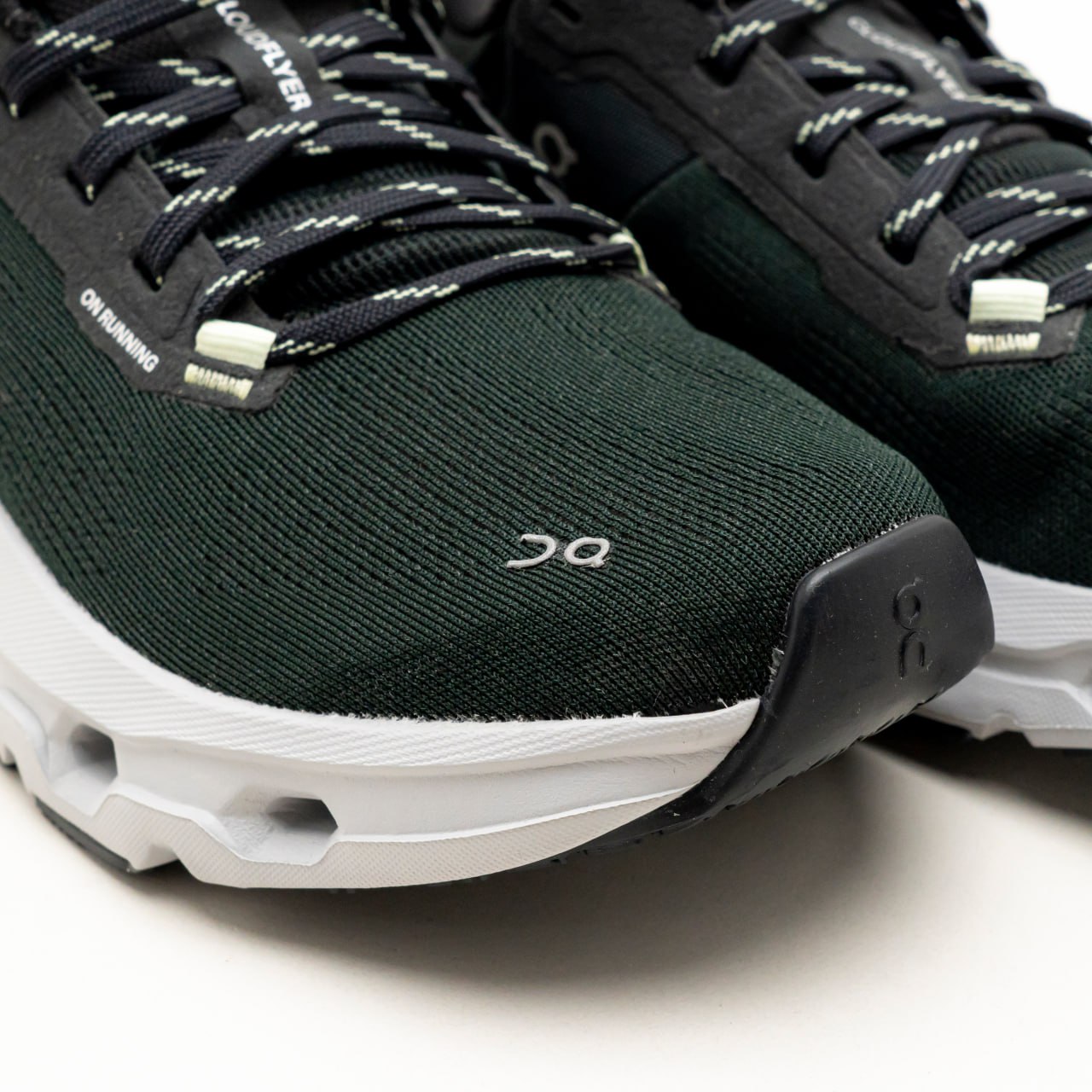ON Cloudflyer 5 Running Sneakers Jungle Lima Men – voilà.id