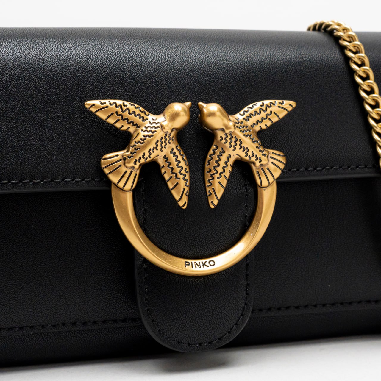 〈PINKO〉ウォレット Love Bag シンプリー (関税込み) Pinko Love Bag One Wallet On Chain Simply Black – voilà.id