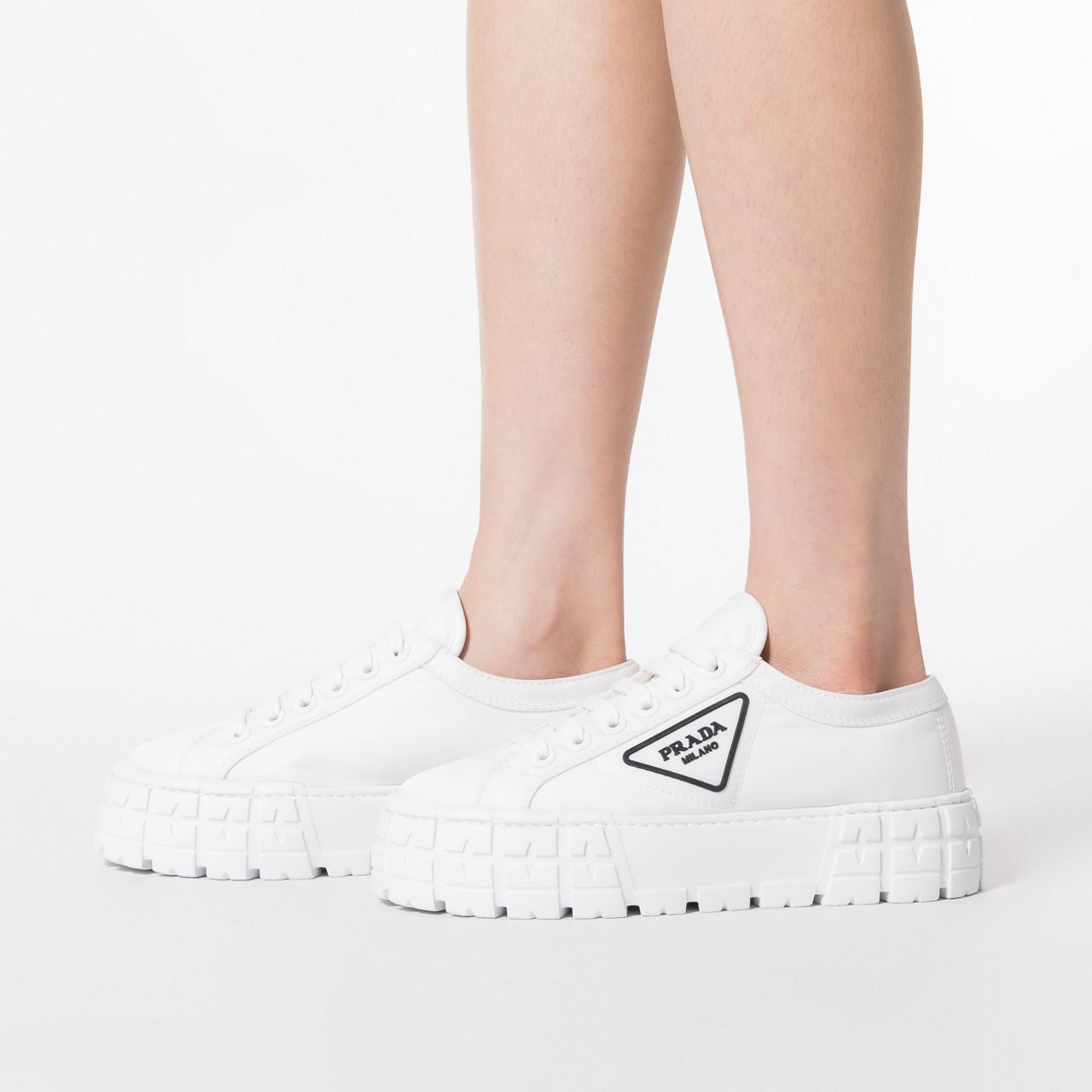 スニーカー PRADA White gabardine Wheel sneakers (2EG302GUD F0009) Wheel gabardine sneakers in white - Prada | Mytheresa