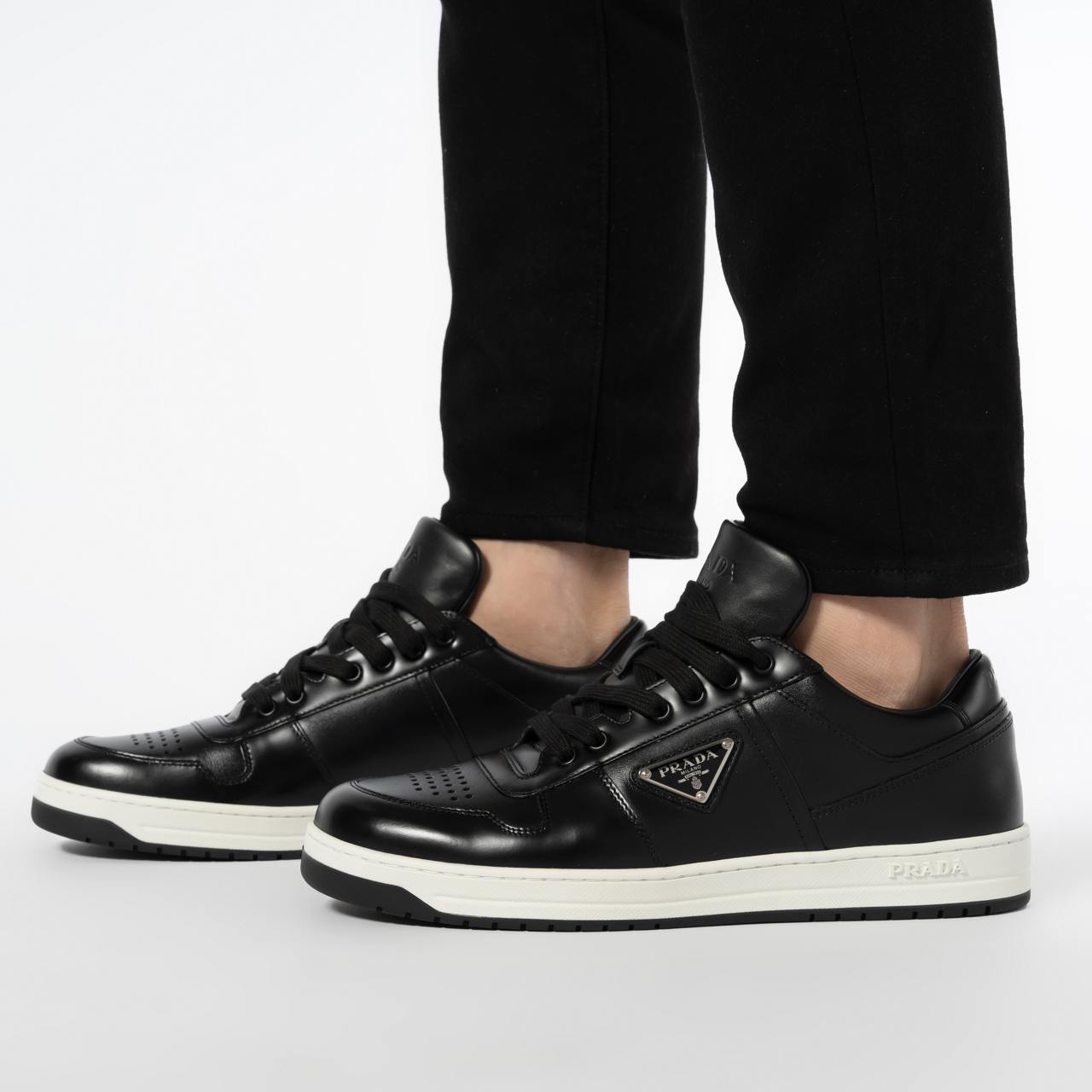 Downtown Leather Sneakers Black
