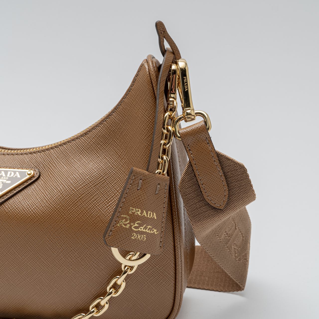 Re-Edition 2005 Saffiano Leather Bag Caramel