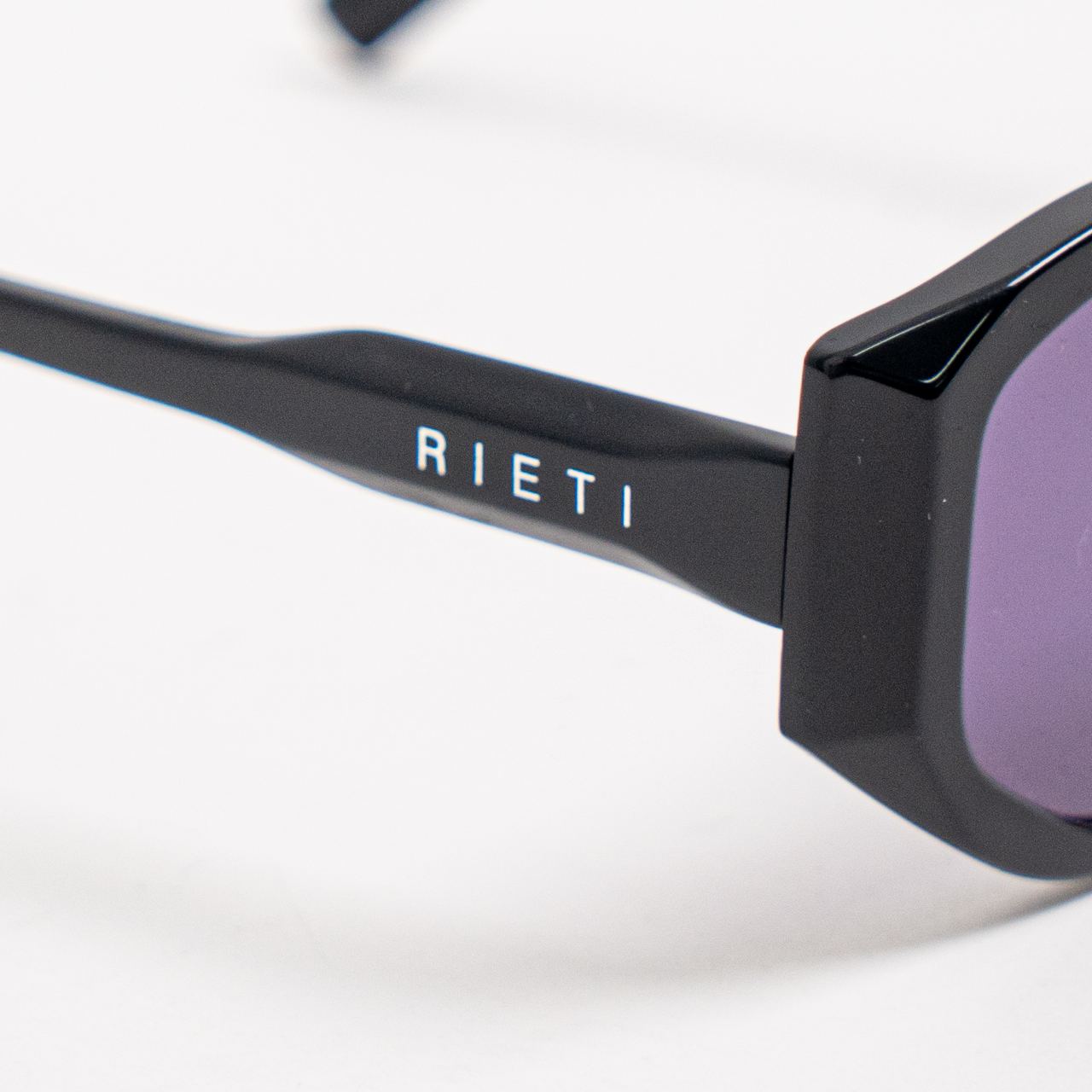 ◆RIETI◆ ILLUSO BLACK RT 4032 C1 RIETI DONO RT 4030 C1 Sunglasses Black Frame – voilà.id