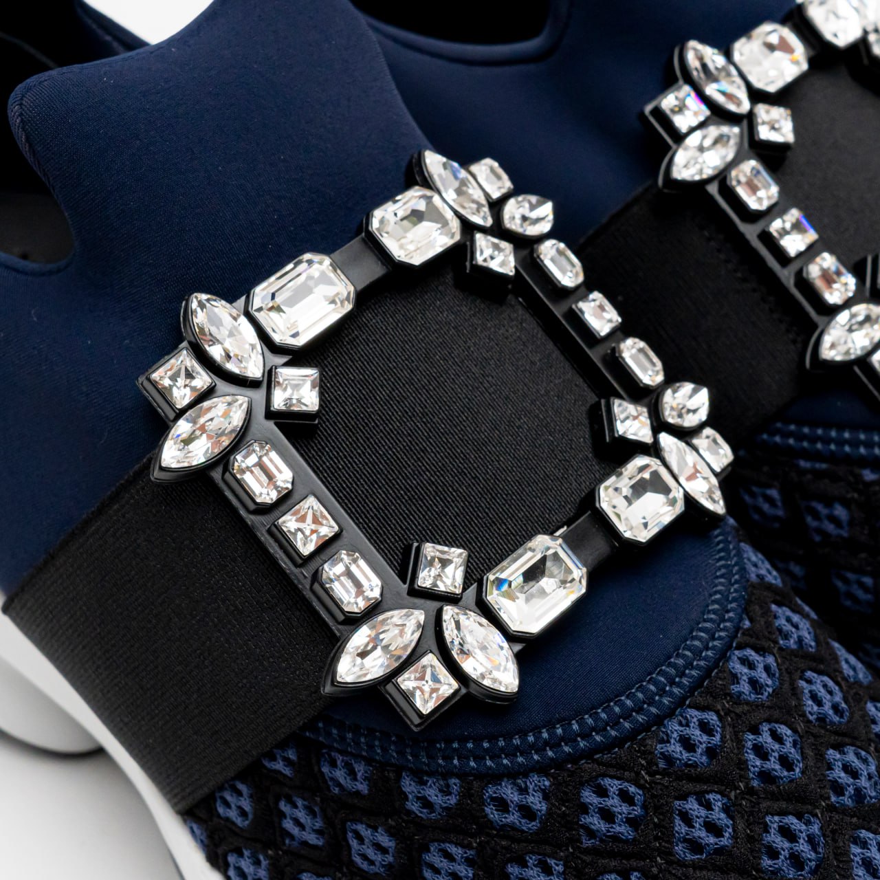 Roger Vivier★Viv' Run Strass Buckle スニーカー★関税送料込 10product-RVW63731340SIQ496F-