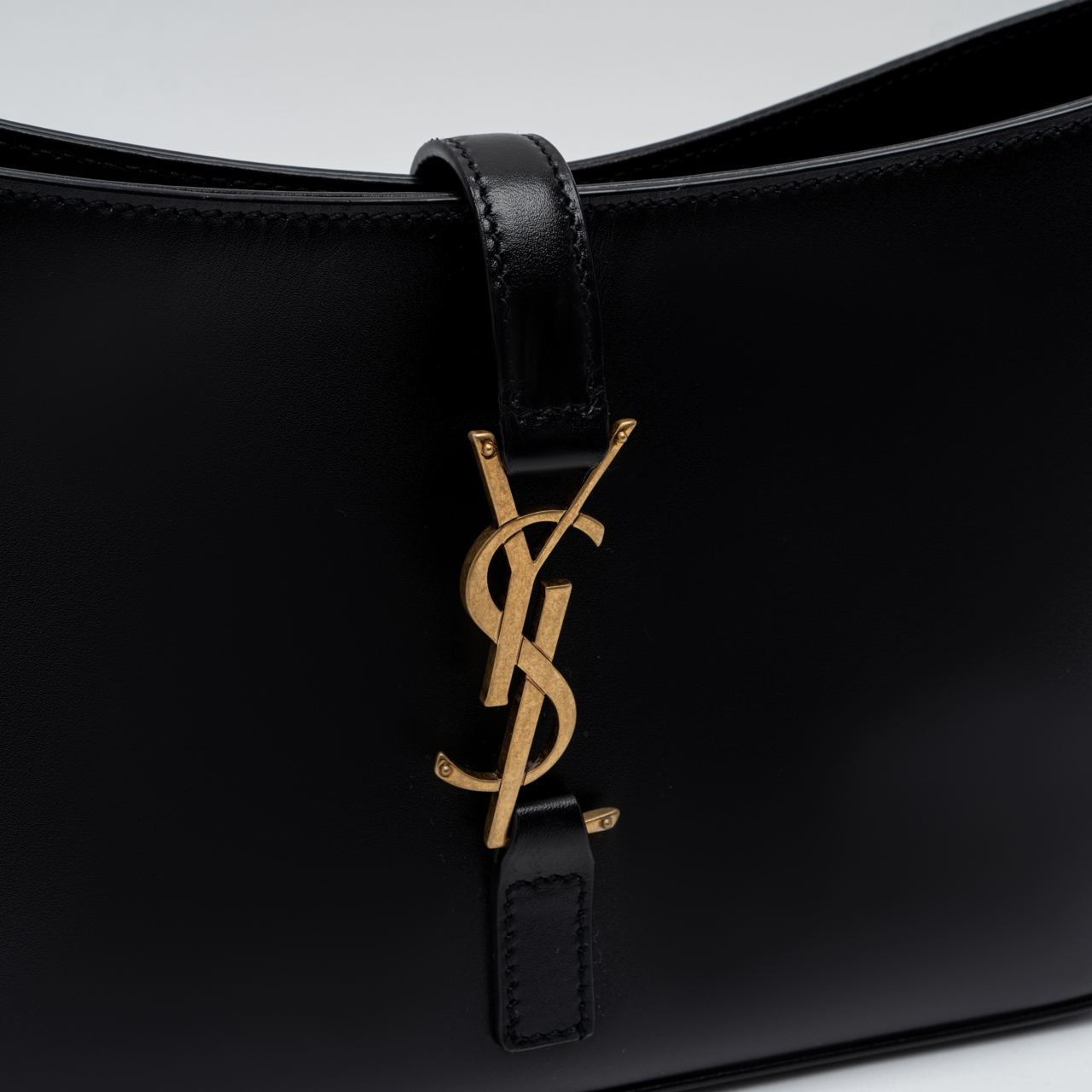 【SAINT LAURENT】HOBO LE 5 A 7 BAG●6572282R20W1000 SAINT LAURENT - Hobo Le 5 à 7 bag | Leam Roma - Luxury