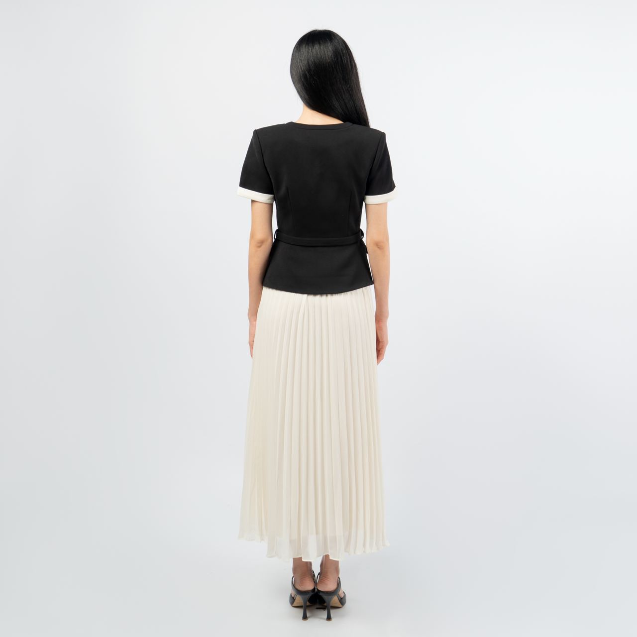 国内配送【SELF PORTRAIT】Crepe Contrast Chiffon Midi Dress Black Crepe Contrast Chiffon Mini Dress – self-portrait