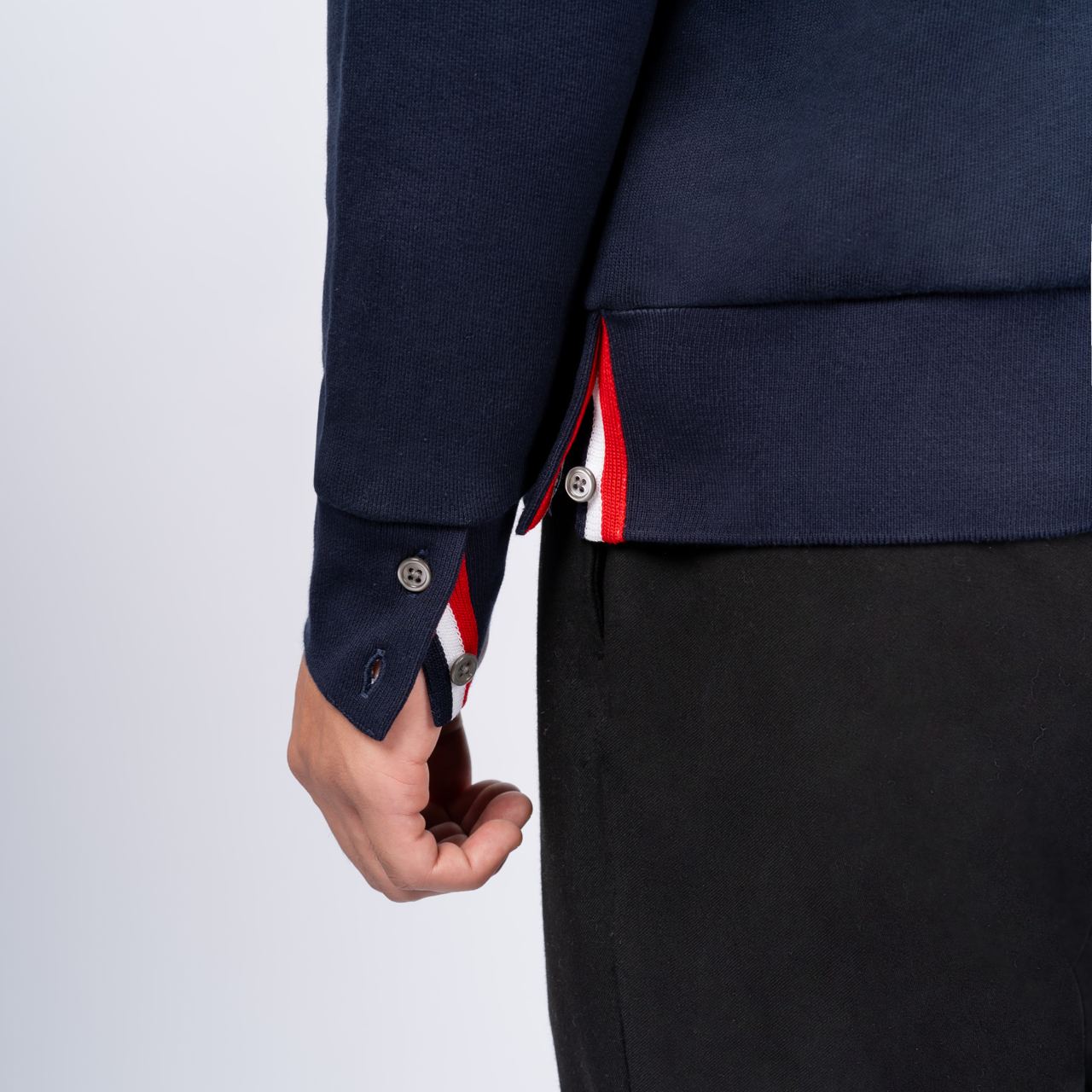 THOM BROWNE ナイロンジャケット SIZE 2 ネイビー THOM BROWNE ナイロンジャケット SIZE 2 ネイビー