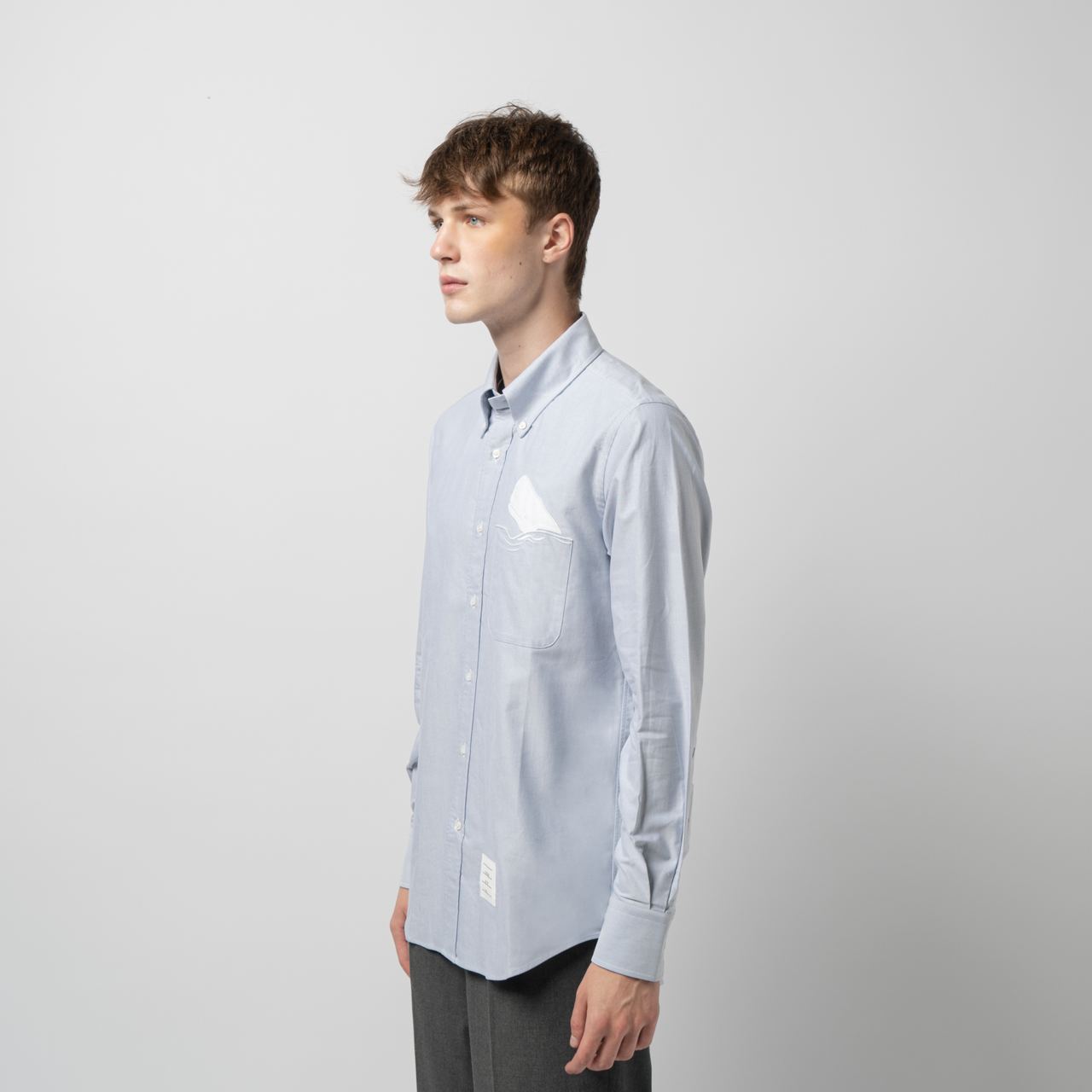 Tシャツ・カットソー THOM BROWNE FW23 STRAIGHT FIT SHIRT (MWL301O_07720035) MWL413A-F0313-100_V1.jpg?v=