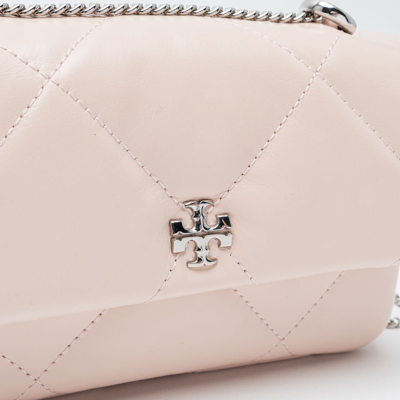 Tory Burch Kira Diamond Quilt Mini Flap Bag Blanc – voilà.id
