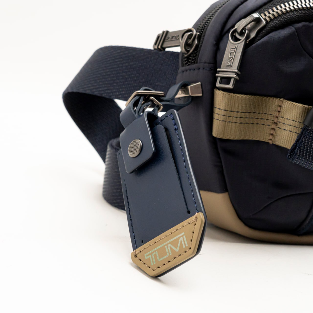 Tumi Alpha Bravo Peyton Bike Sling Bag Midnight Navy/Khaki – voilà.id
