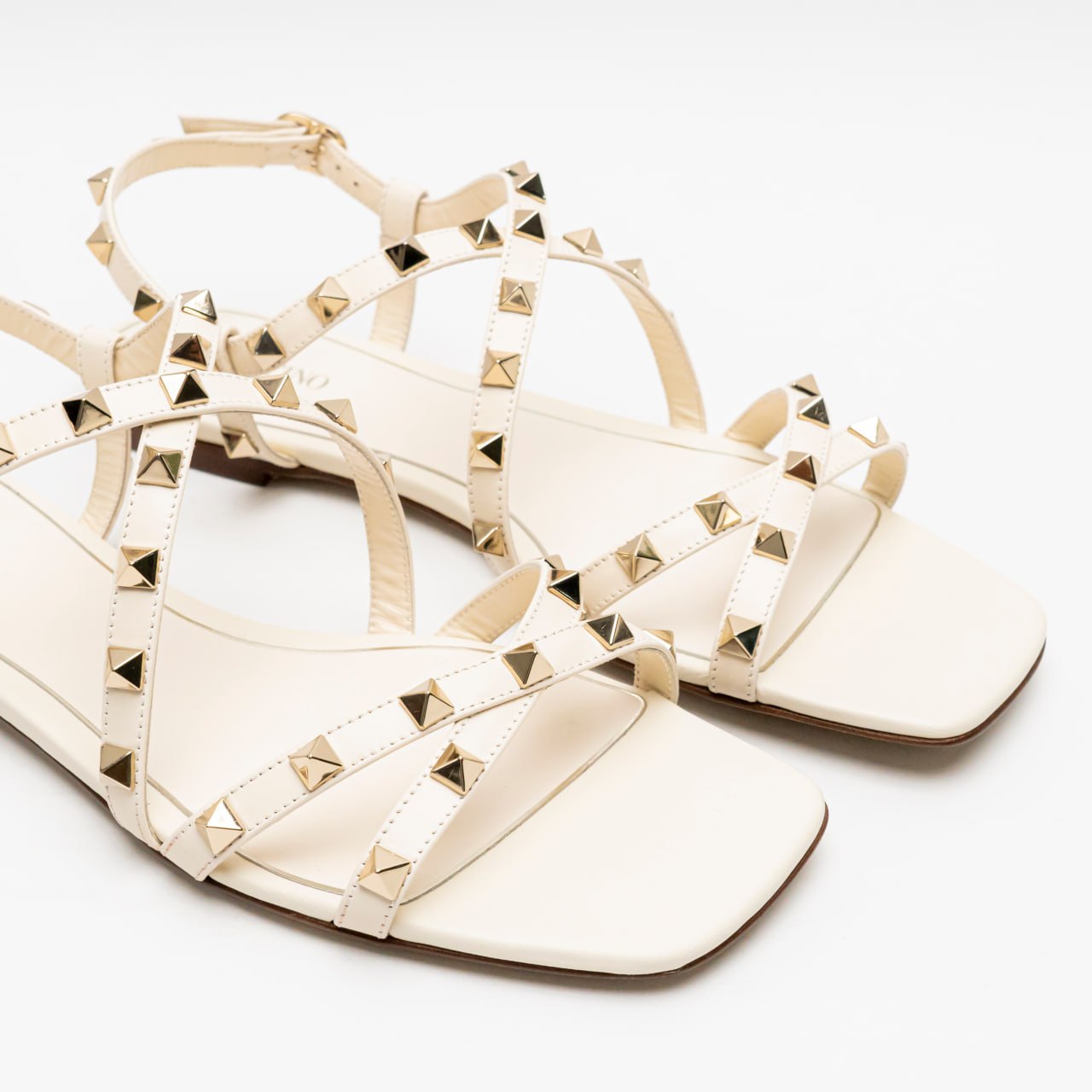 Crossover Sandals Valentino Rockstud Sandals White Valentino Flat