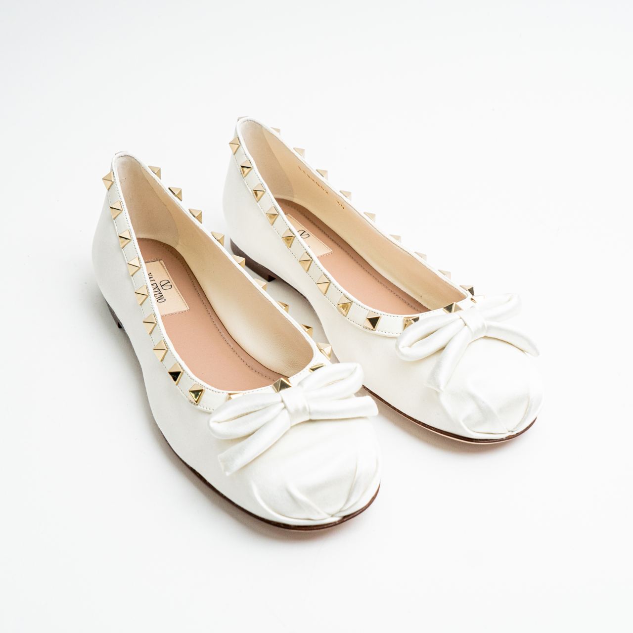 フラットシューズ VALENTINO GARAVANI 'Preshoes' ballet flats White Rockstud leather ballet flats in white - Valentino Garavani