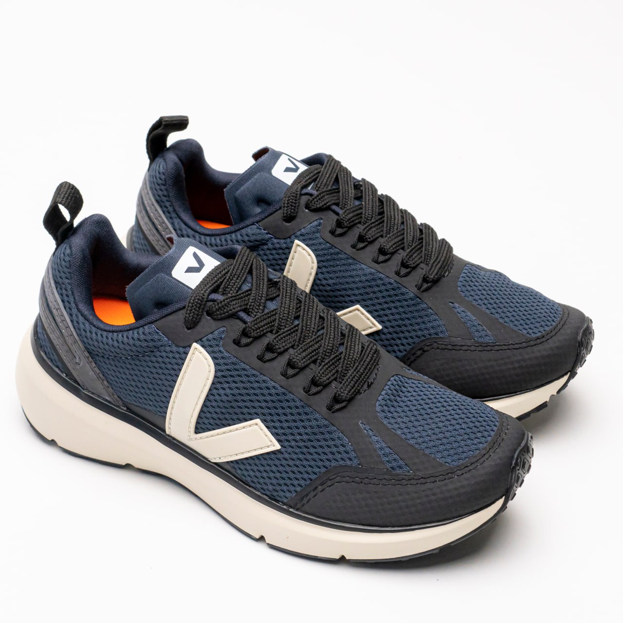 Veja Condor Alveomesh Low Top Sneakers Nautico Black Women