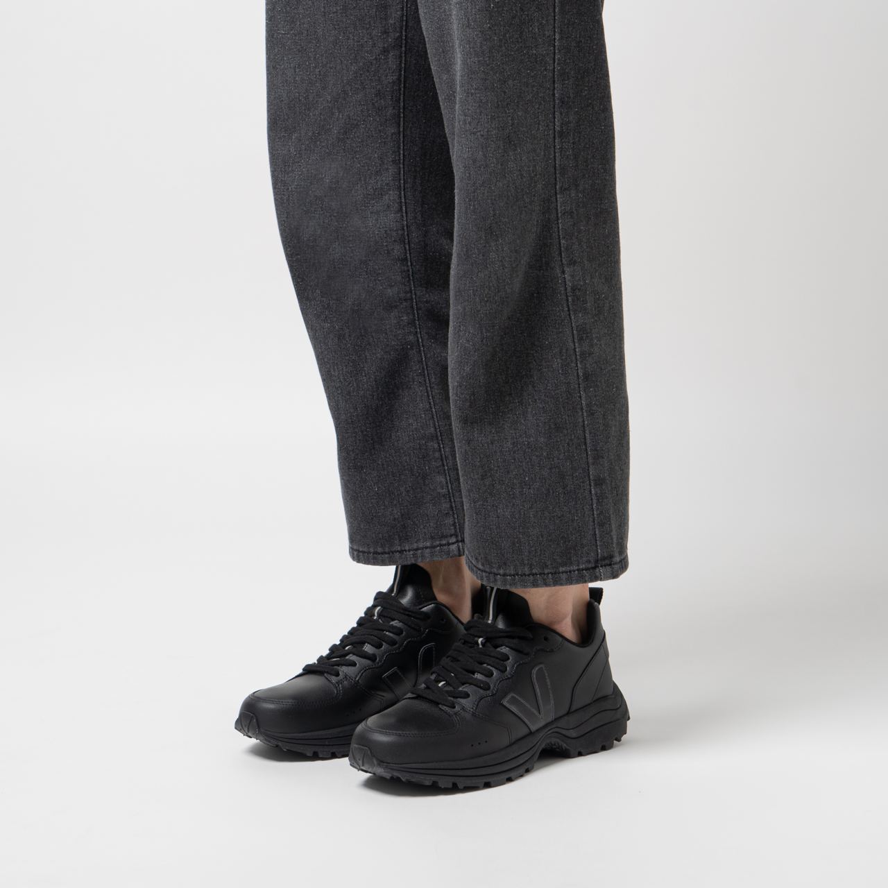 VEJA VENTURI CWL FULL BLACK【24cm】 VENTURI CWL FULL BLACK | VEJA