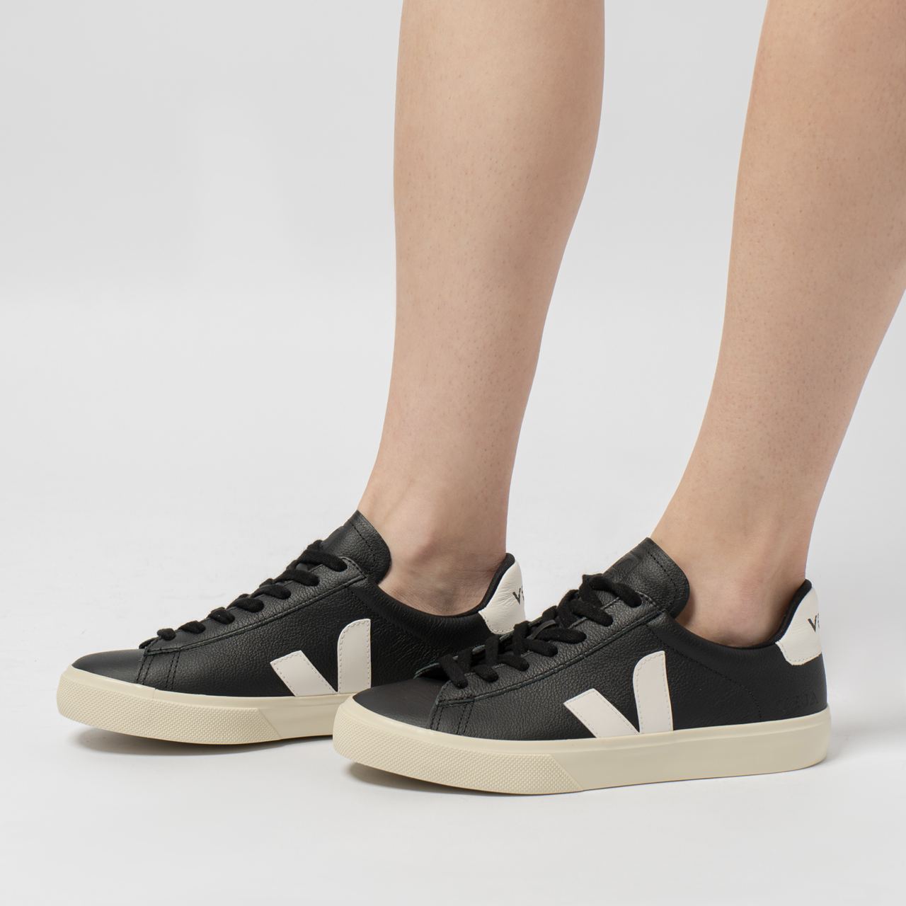 Campo Chromefree Low-Top Sneakers Black White Women
