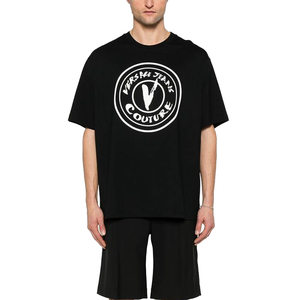 VERSACE｜ (Logo Graphic T-Shirt (78GAHE02CJ01E 899)) 1978 Re-Edition Logo Safety Pin T-Shirt | VERSACE US