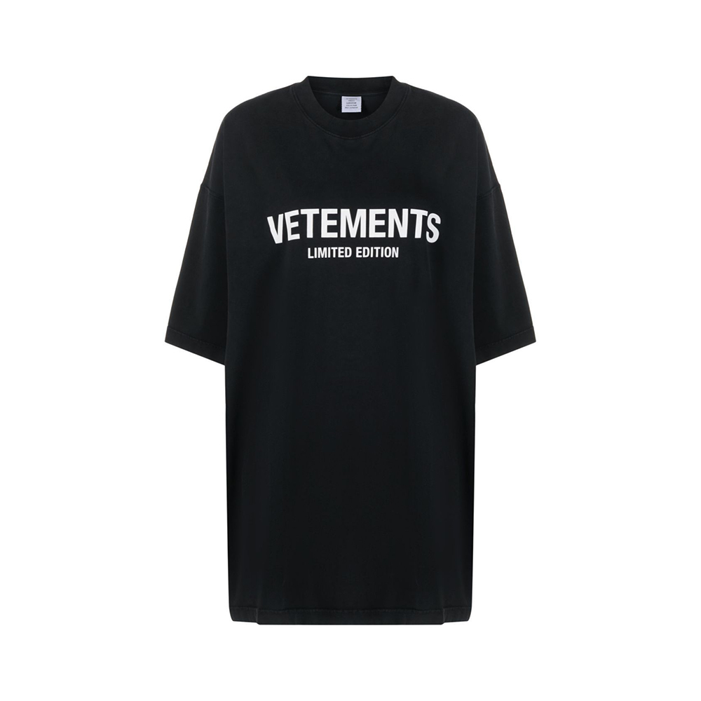 Vetements Limited Edition Oversized T-Shirt Black – voilà.id